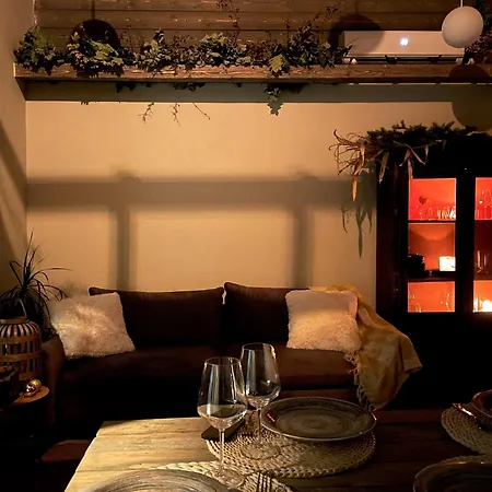 Tiny Barn House Дом отдыха *