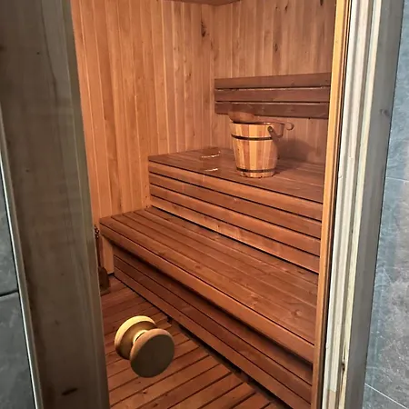 Tiny Barn House Дом отдыха *